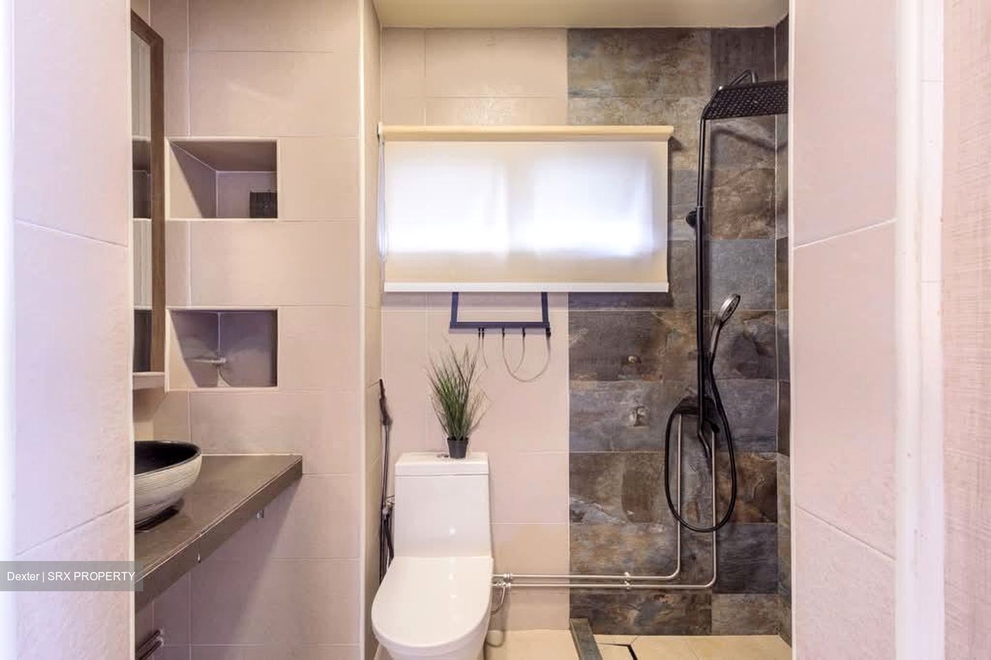 Blk 578 Hougang Avenue 4 (Hougang), HDB Executive #571872451